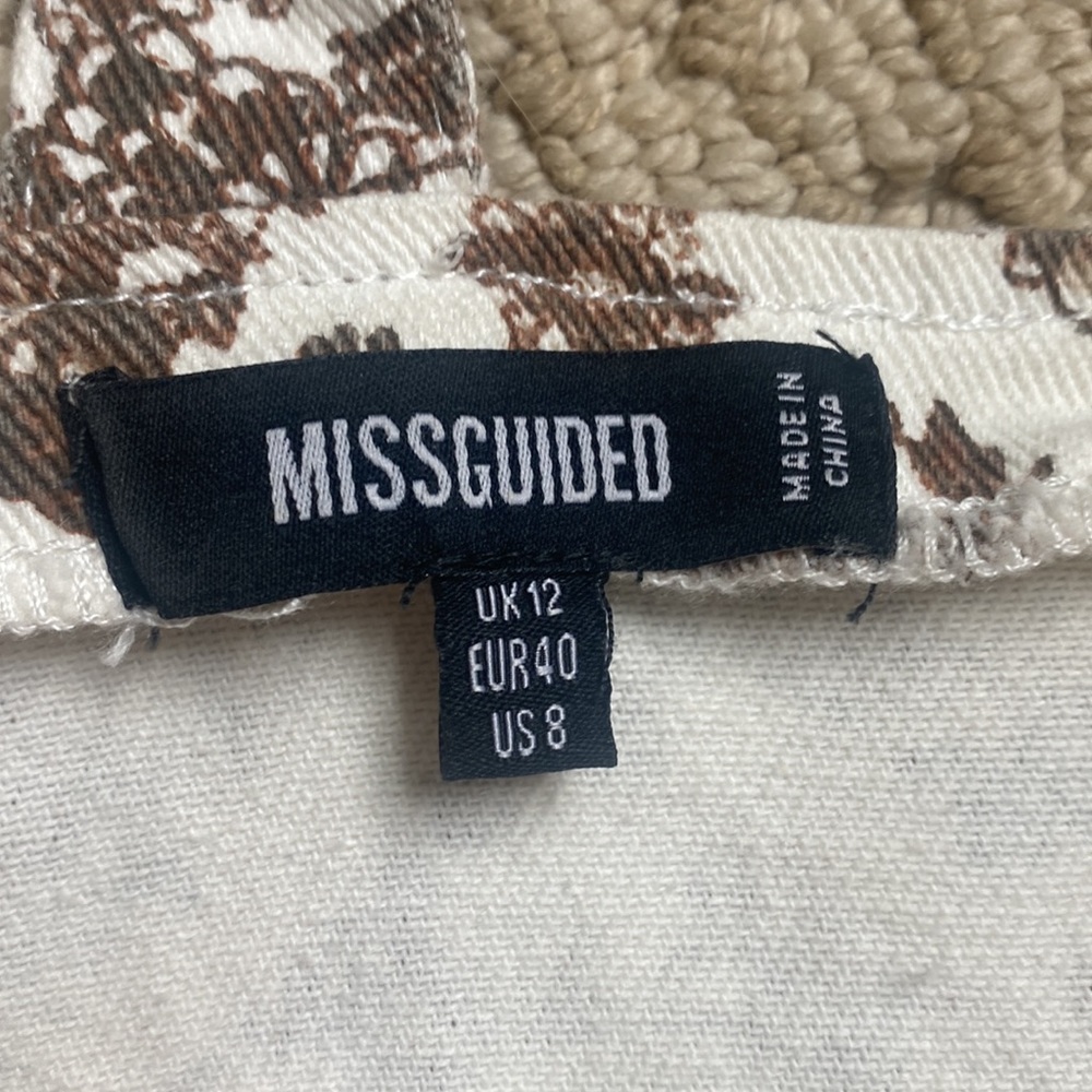 Missguided - Romantic Brown Co-Ord Porcelain Print Denim Crop Top - Picture 6 of 8